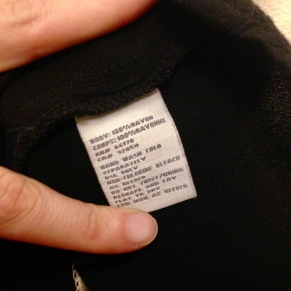 COOPERATIVE Black & White Color Block Crop Top - Picture 5 of 5